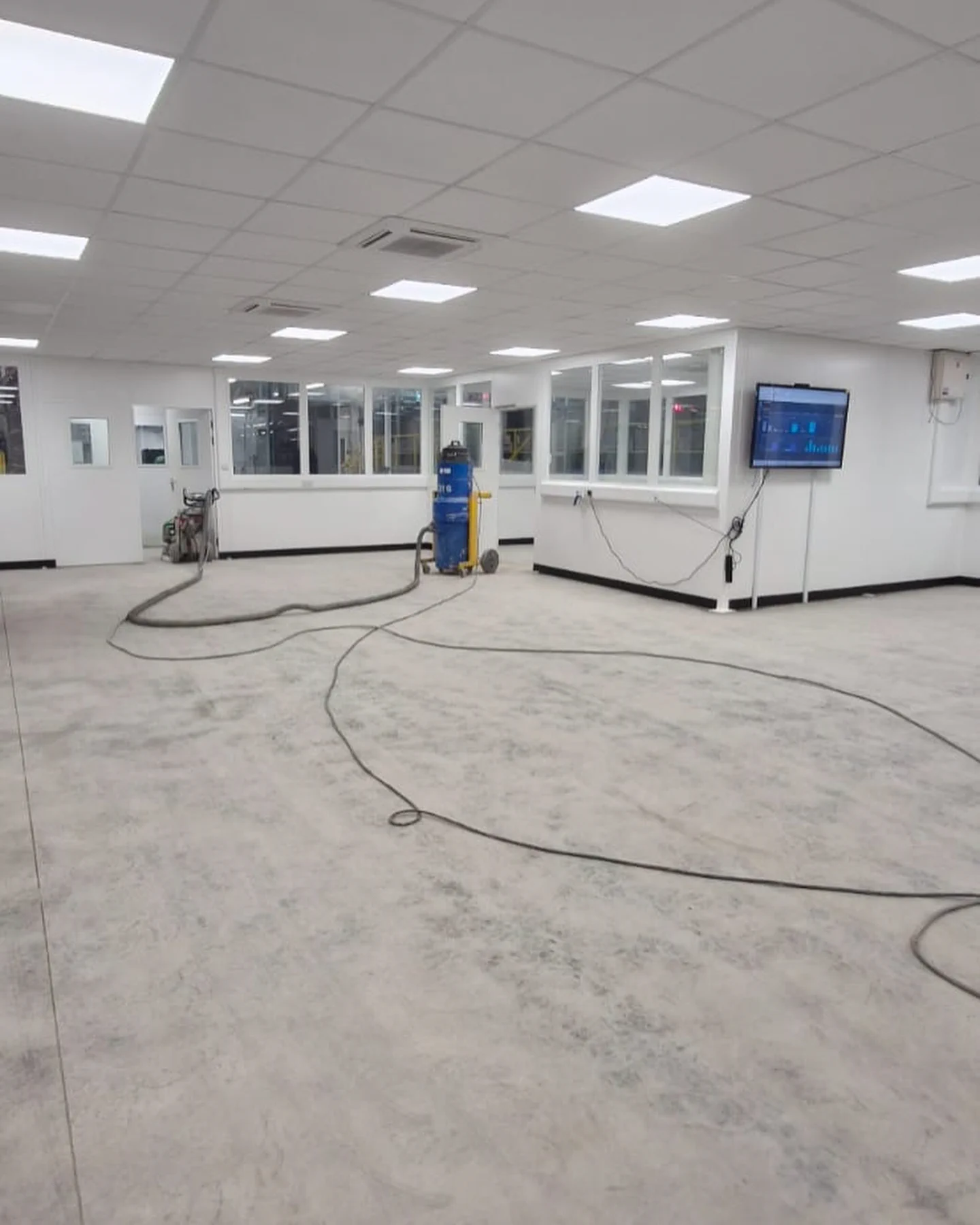 Office before refurbishment