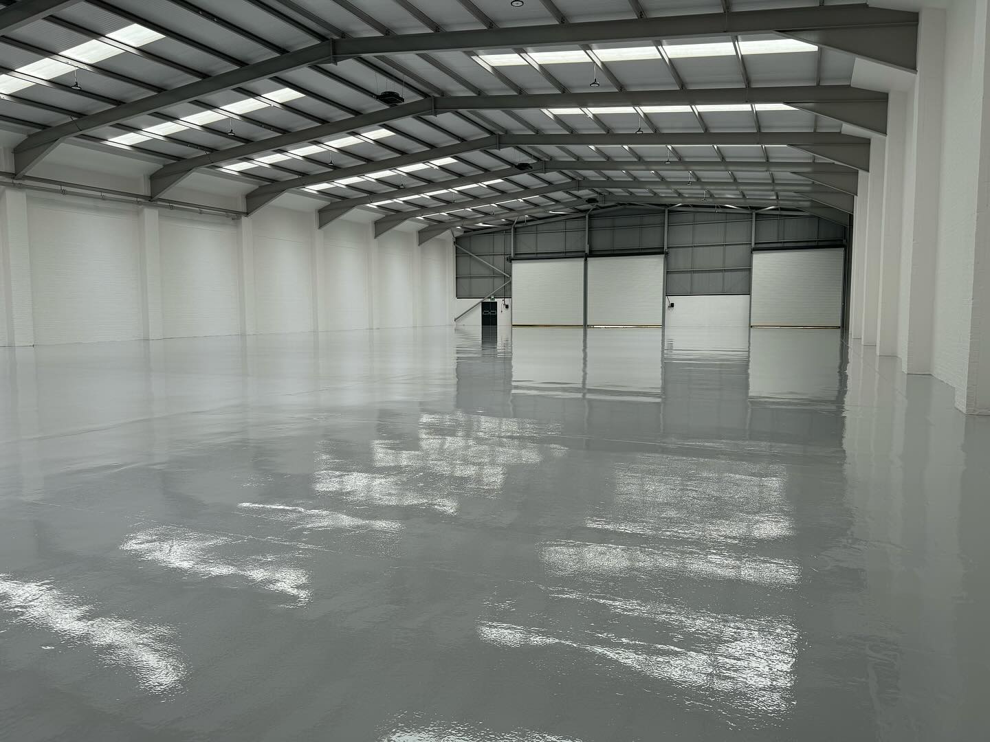 Completed resin floor in newly refurbished industrial unit