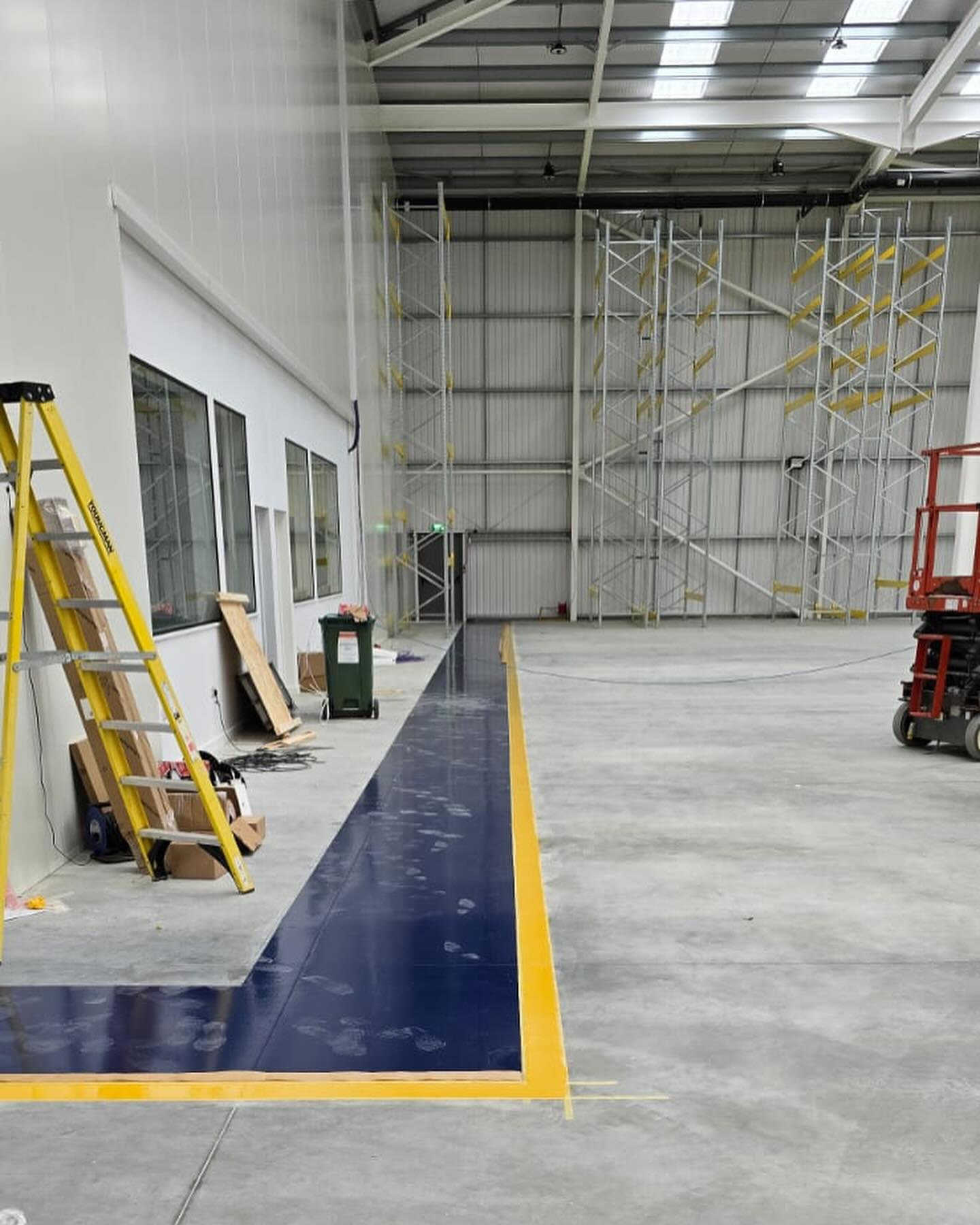 Retail showroom decorative resin flooring
